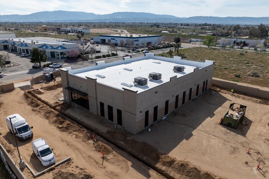 More Photos Of 1133 W Avenue L12, Lancaster Light Distribution For Lease