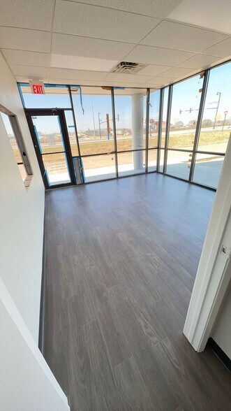 More Photos Of 3001 Airport Fwy, Bedford Medical For Lease