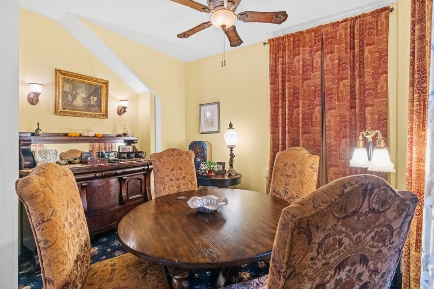 More Photos Of 23-25 Race St, Jim Thorpe Hospitality For Sale