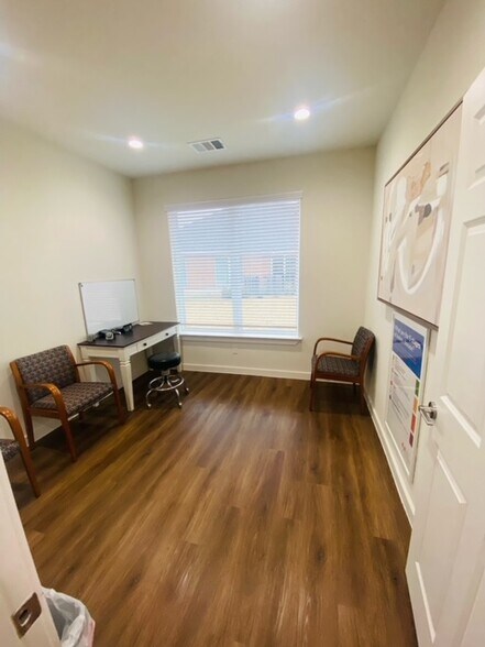 More Photos Of 5830 Collin McKinney Pky, McKinney Medical For Lease