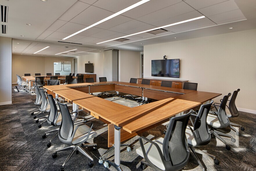 More Photos Of 1445-1455 Research Blvd, Rockville Office For Lease