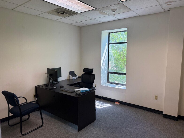 More Photos Of 100 Jefferson Ave, Elizabeth Office For Lease
