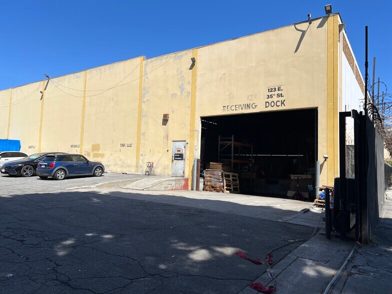 More Photos Of 123 E 35th St, Los Angeles Warehouse For Lease