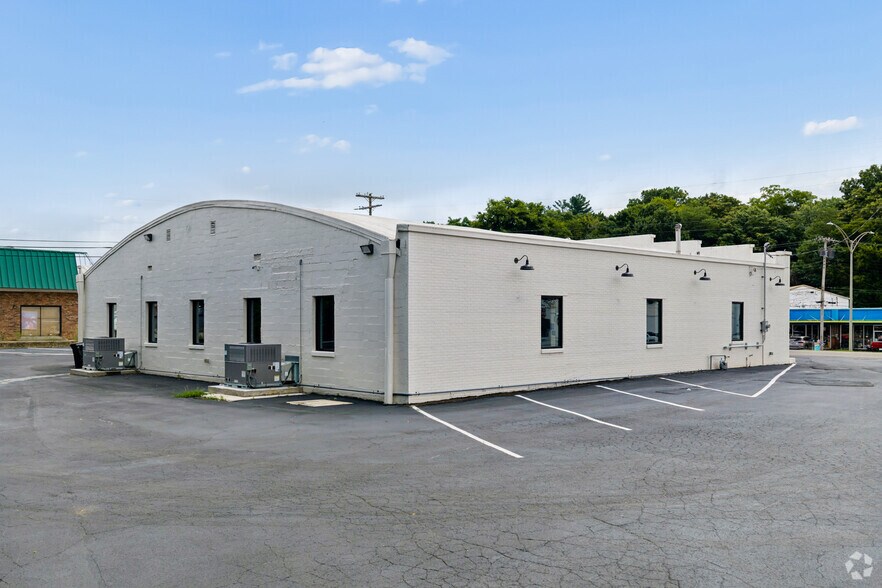 More Photos Of 111 Nashville Hwy N, Columbia Freestanding For Sale