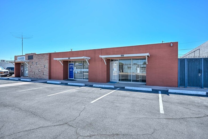 More Photos Of 11123-11127 W Nevada Ave, Youngtown Office For Sale