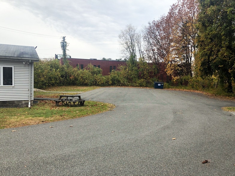 More Photos Of 75 Troy Rd, East Greenbush Office For Sale