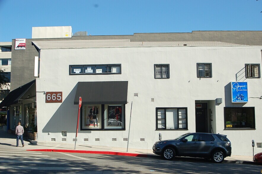 More Photos Of 872 Huntley Dr, West Hollywood General Retail For Lease
