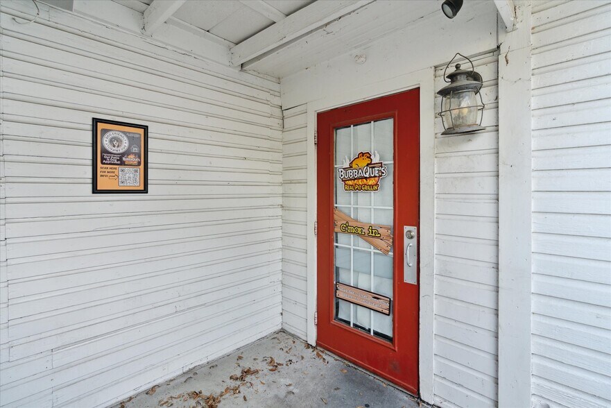 More Photos Of 115 NW 1st St, Trenton Restaurant For Sale
