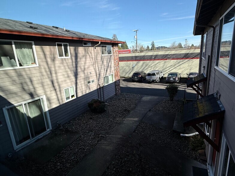 More Photos Of 5625 SE Gladstone St, Portland Apartments For Sale