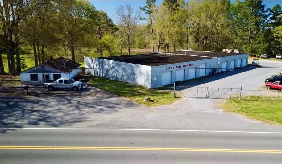 Primary Photo Of 1350 Lafayette Rd, Rocky Face Specialty For Sale