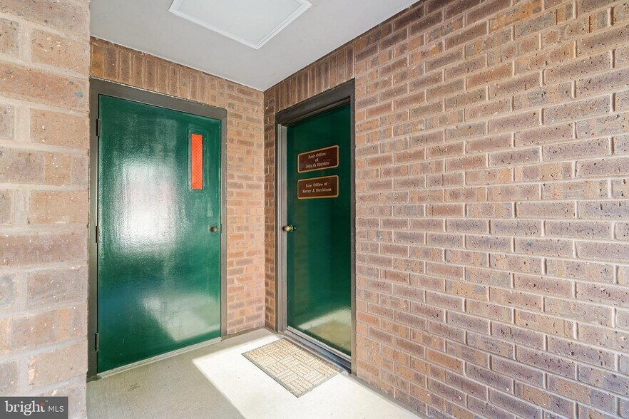 More Photos Of 7960-7990 Old Georgetown Rd, Bethesda Medical For Sale