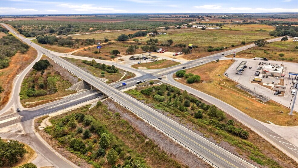 More Photos Of 1000 State Highway 123 S, Stockdale Service Station For Sale