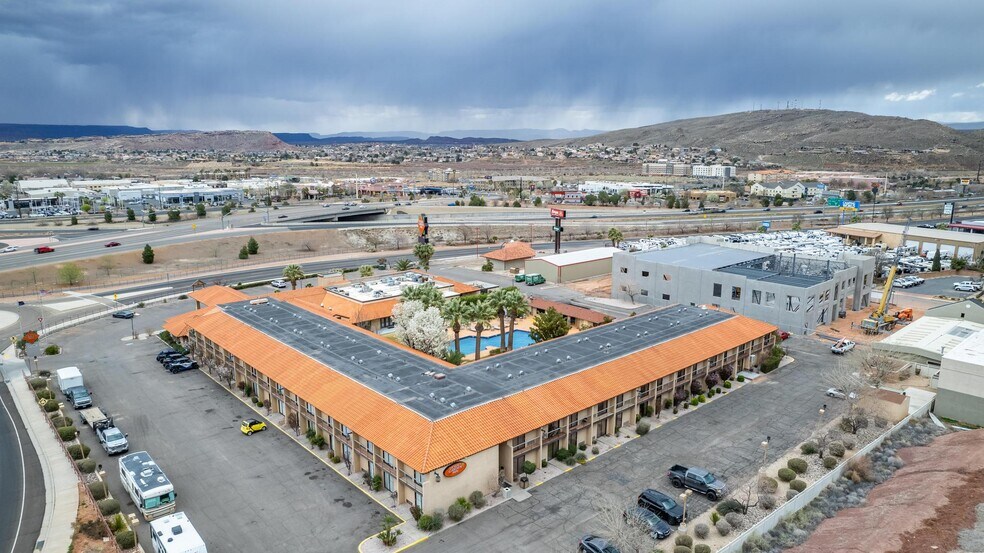 More Photos Of 1450 S Auto Mall Dr, St George Hotel For Sale