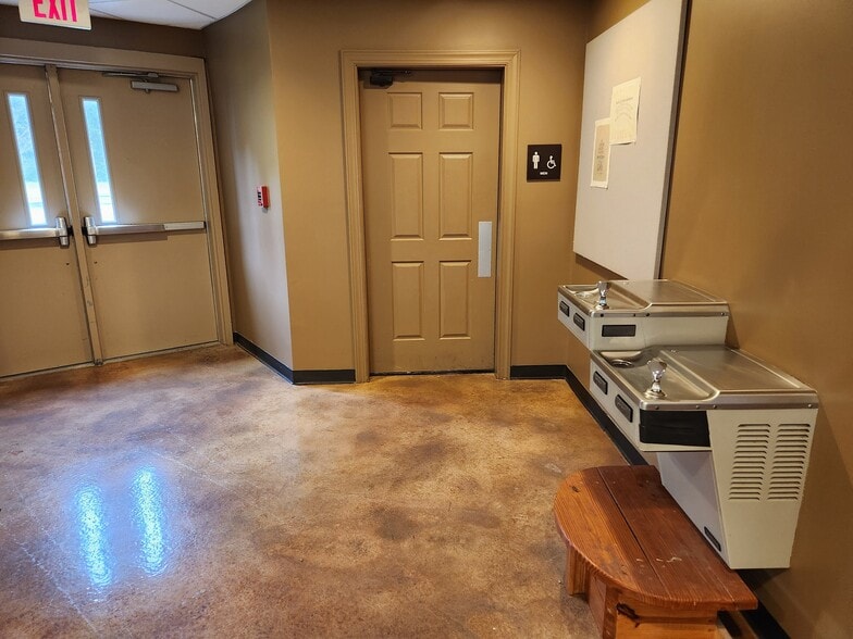 More Photos Of 521 W Grantham Rd, New Bern Specialty For Sale