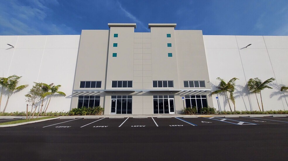 More Photos Of 3500 SW 20th St, Pembroke Park Unknown For Lease