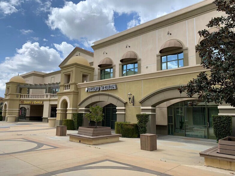 More Photos Of 13768 Roswell Ave, Chino Medical For Lease