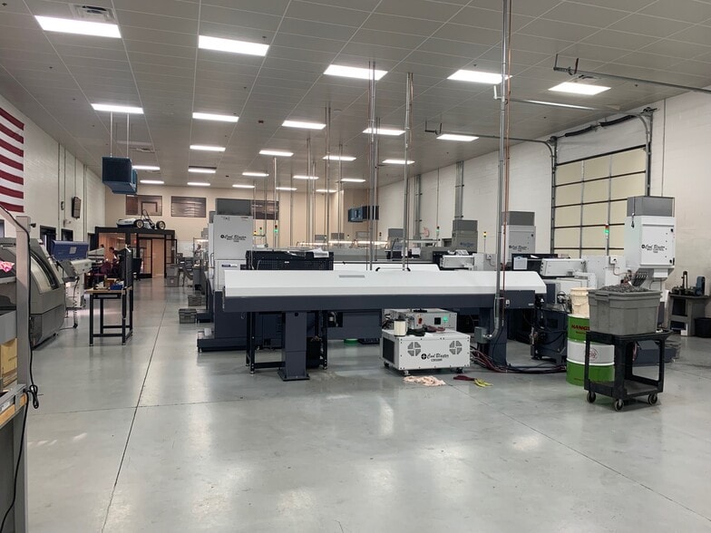 More Photos Of 301-315 Camars Dr, Warminster Township Light Manufacturing For Sale