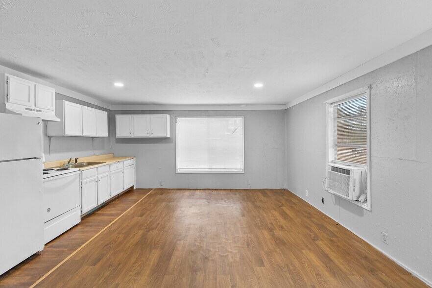 More Photos Of 31 Jackson Rd, Huntsville Apartments For Sale