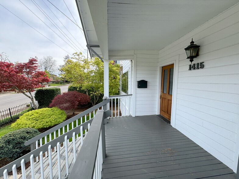 More Photos Of 1415 Commercial St SE, Salem Office For Lease
