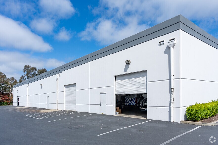 More Photos Of 2180 S McDowell Blvd, Petaluma Warehouse For Lease