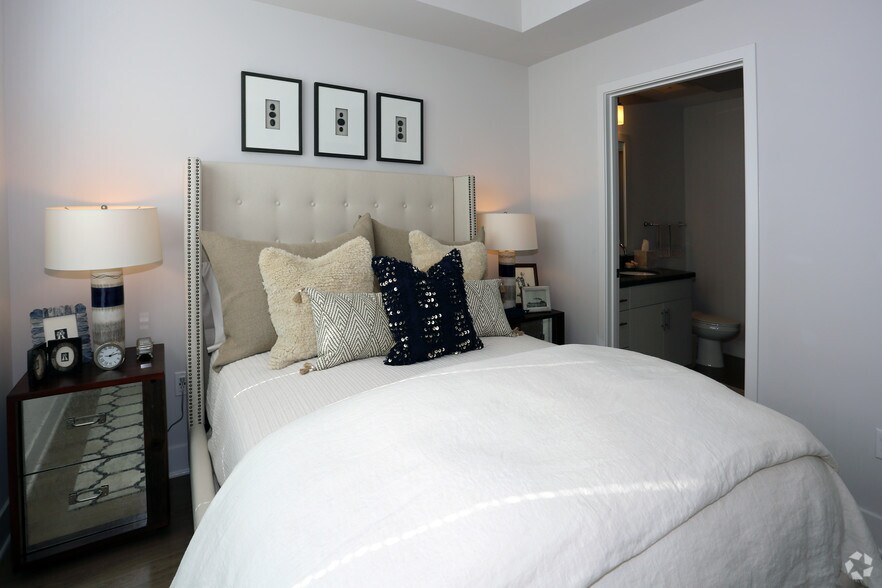 More Photos Of 7350 E Stetson Dr, Scottsdale Apartments For Lease