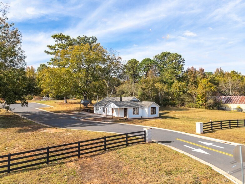 More Photos Of 1535 Dahlonega Highway, Cumming Office Residential For Sale