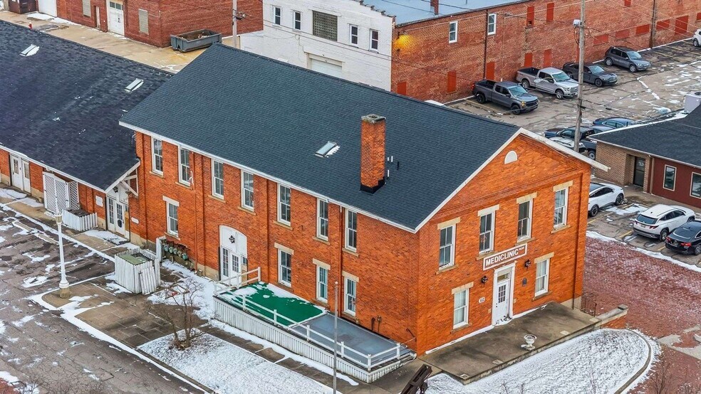 More Photos Of 412 E River St, Elyria Office For Sale