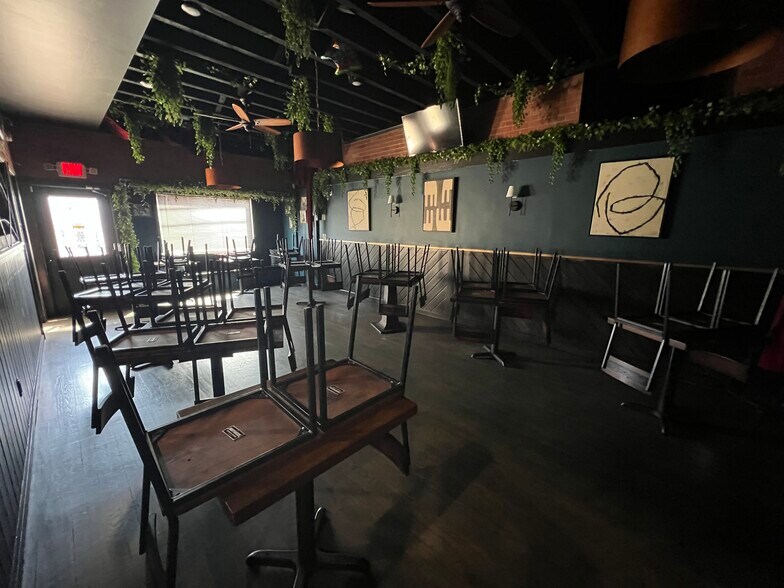 More Photos Of 447-465 Atlantic Ave, East Rockaway Storefront For Lease