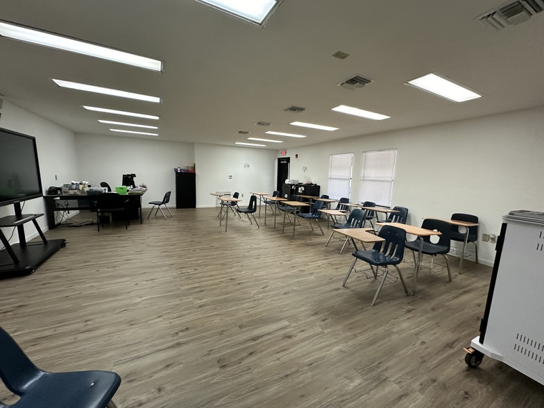 More Photos Of 959 SE 6th Ave, Deerfield Beach Schools For Sale