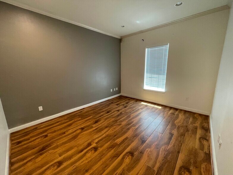 More Photos Of 4501 Cartwright Rd, Missouri City Medical For Lease