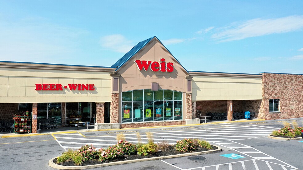 Primary Photo Of 127-133 Doe Run Rd, Manheim Unknown For Lease