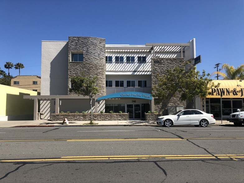 More Photos Of 1940 Garnet Ave, San Diego Medical For Sale