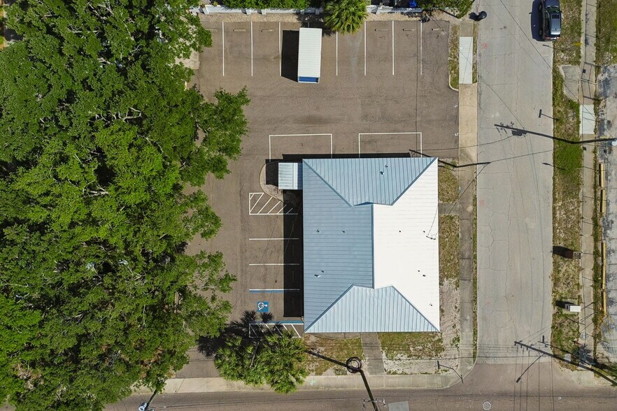 More Photos Of 1401 9th Ave N, Saint Petersburg Medical For Sale