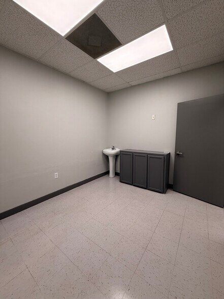 More Photos Of 5407 S McColl Rd, Edinburg Medical For Lease