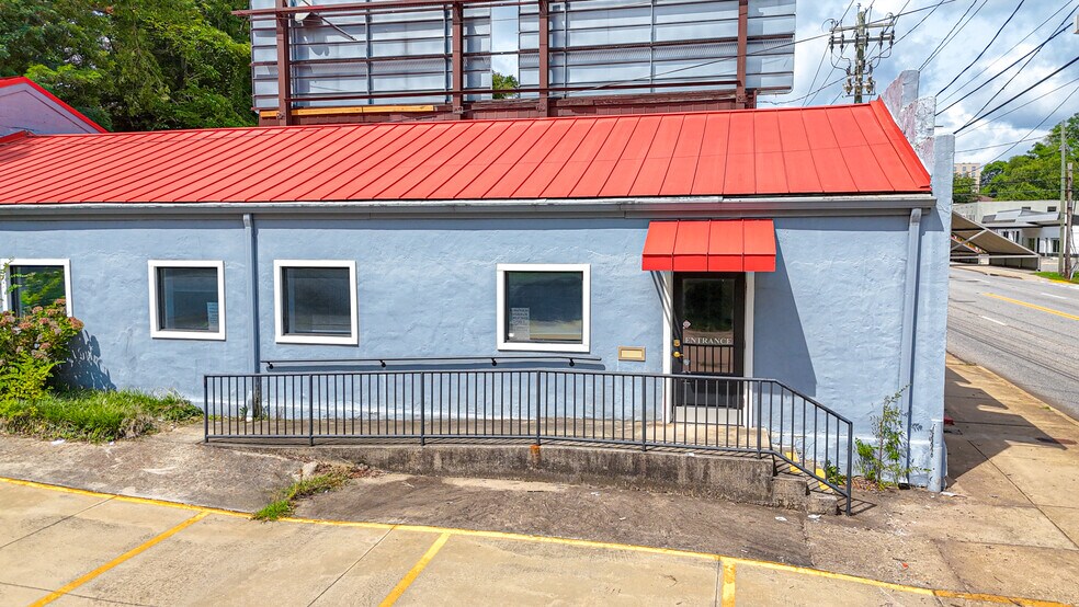More Photos Of 651 W Broad St, Athens Medical For Lease