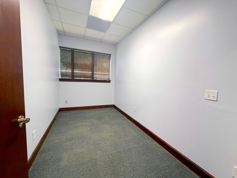 More Photos Of 125 W Pineview St, Altamonte Springs Medical For Lease