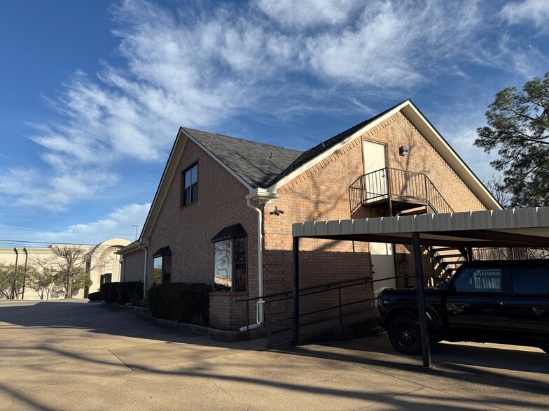 More Photos Of 4605 Old Bullard Rd, Tyler Office For Lease