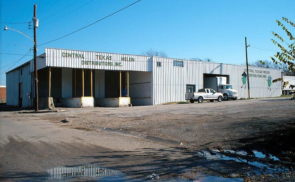 More Photos Of 1702-1704 Orleans St, Dallas Flex For Lease