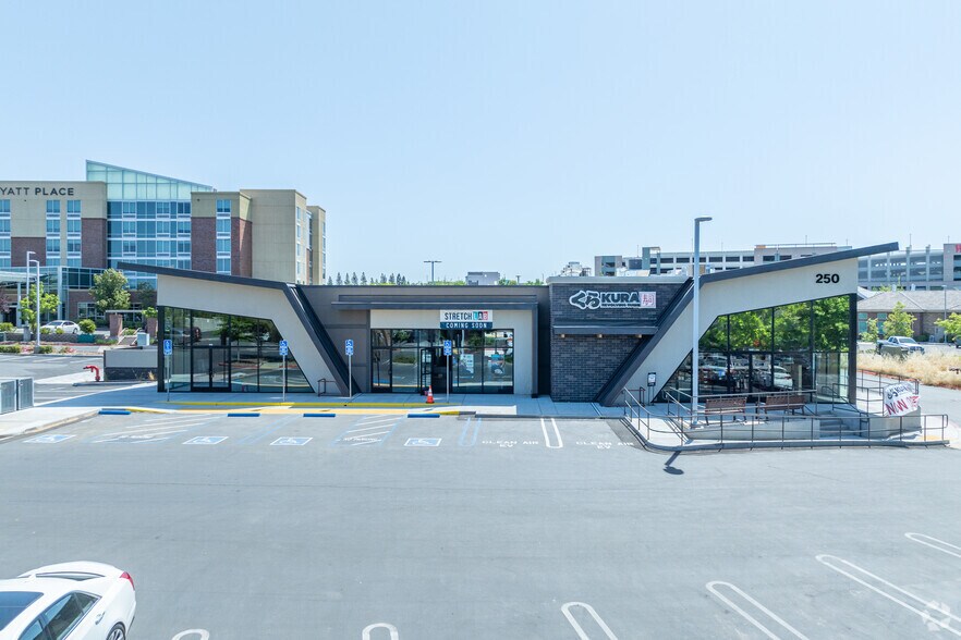 More Photos Of 250 Gibson Dr, Roseville Freestanding For Lease