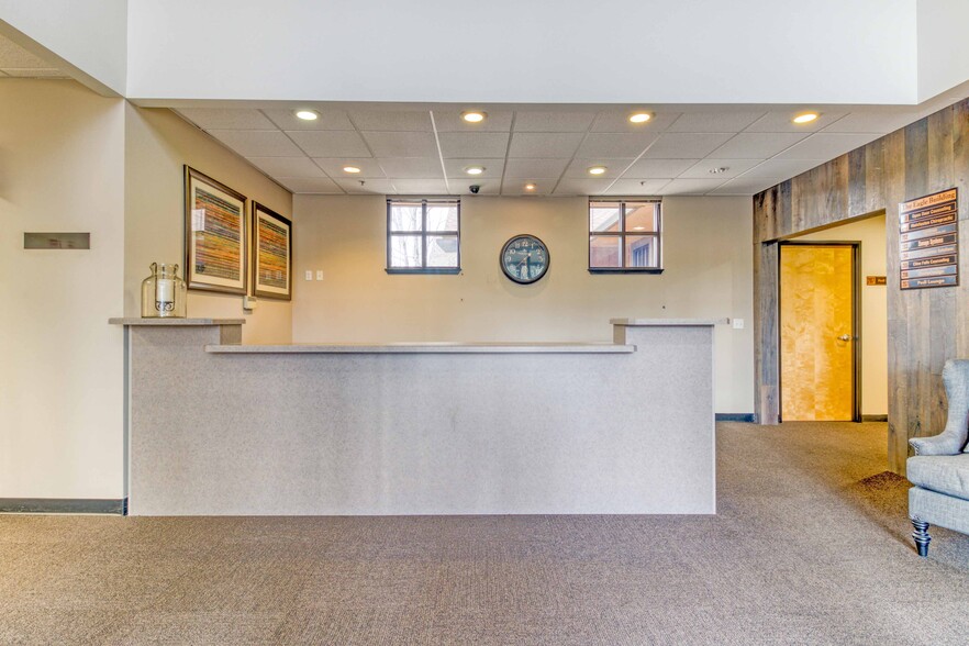 More Photos Of 7555 Falcon Crest Dr, Redmond Office Residential For Lease