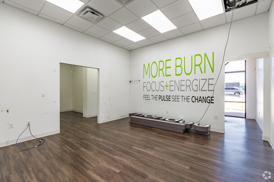 More Photos Of 4609-4637 Poplar Ave, Memphis Unknown For Sale