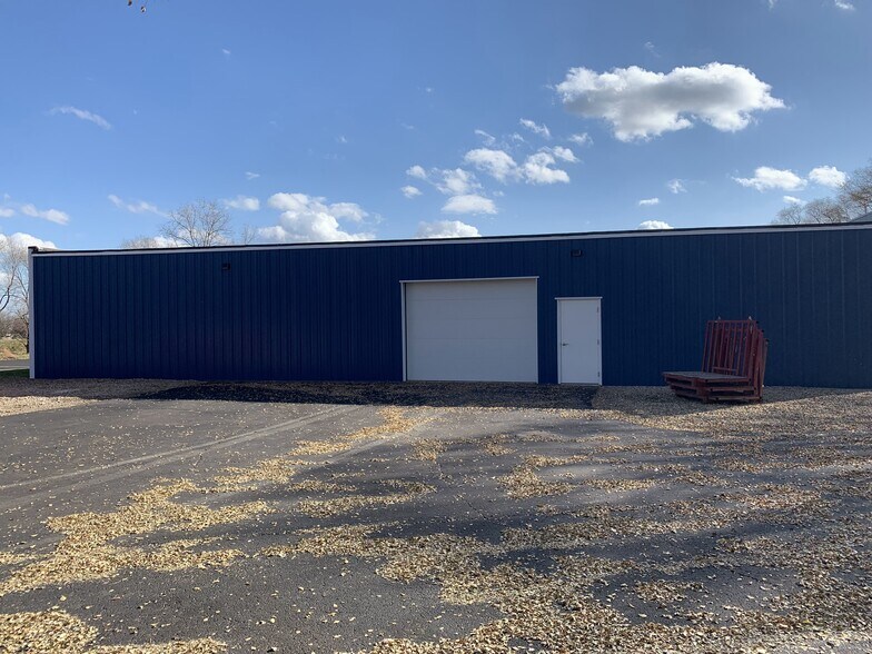 More Photos Of 2104 International Ln, Madison Light Distribution For Lease