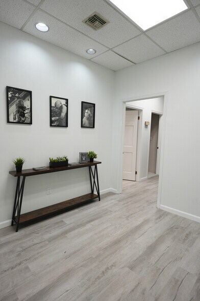 More Photos Of 38 Church St, Patchogue Loft Creative Space For Lease