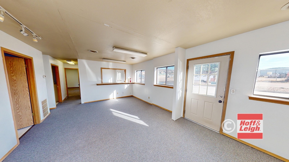 More Photos Of 3630 N Stone Ave, Colorado Springs Warehouse For Lease