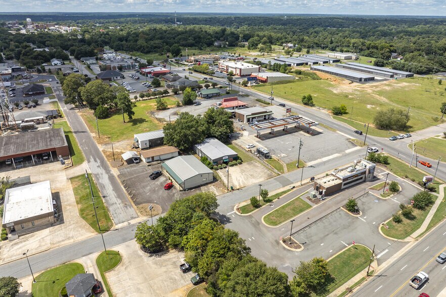 More Photos Of 111 Hudson St, Americus Office For Sale