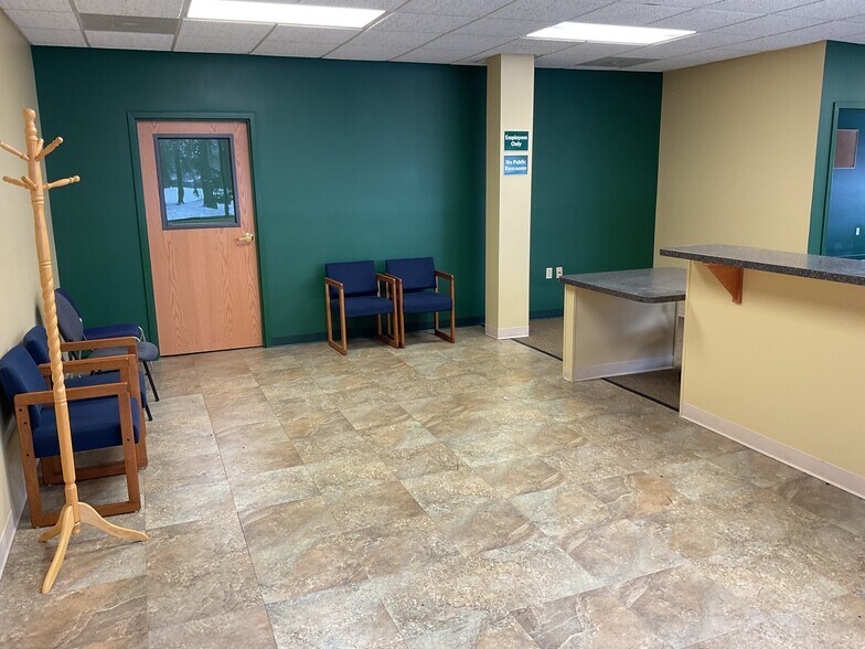 More Photos Of 2340 Warren Rd, Indiana Office For Lease