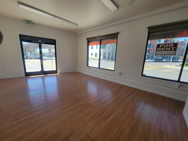 More Photos Of 3700 E 12th St, Oakland Storefront Retail Office For Lease