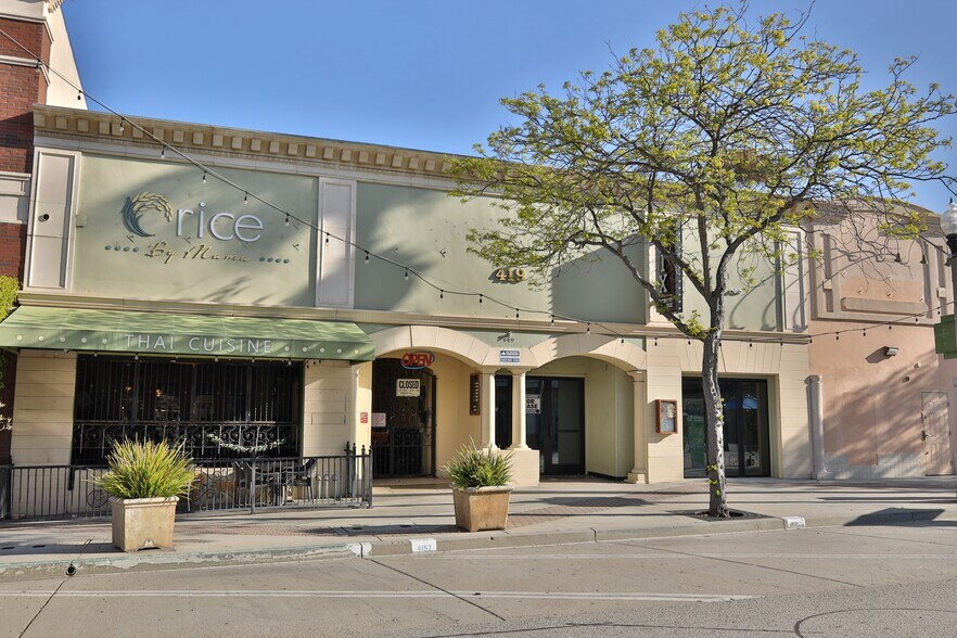 More Photos Of 419 E Main St, Ventura Restaurant For Sale