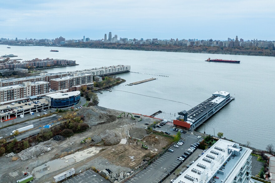 More Photos Of 115 River Rd, Edgewater Restaurant For Lease