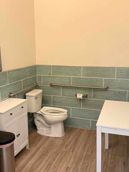 More Photos Of 137 Main St, Edwards Apartments For Sale